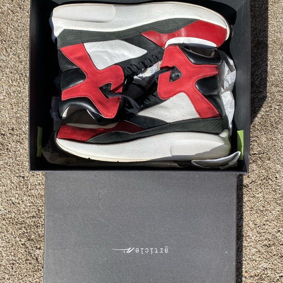 0621 in Red black and white - Picture 14 of 16